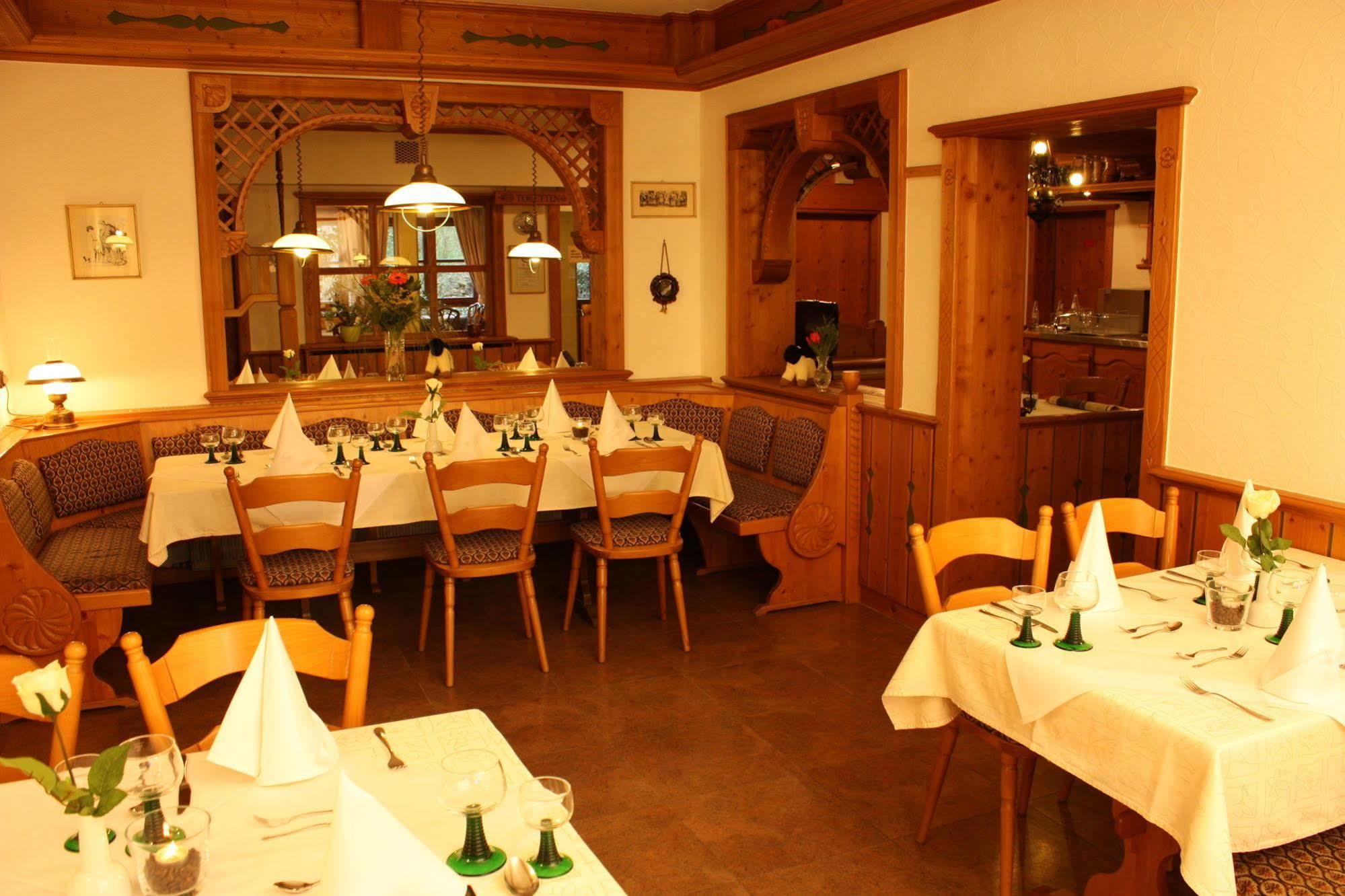 Hotel Gasthof Zum Biber Motten Екстер'єр фото