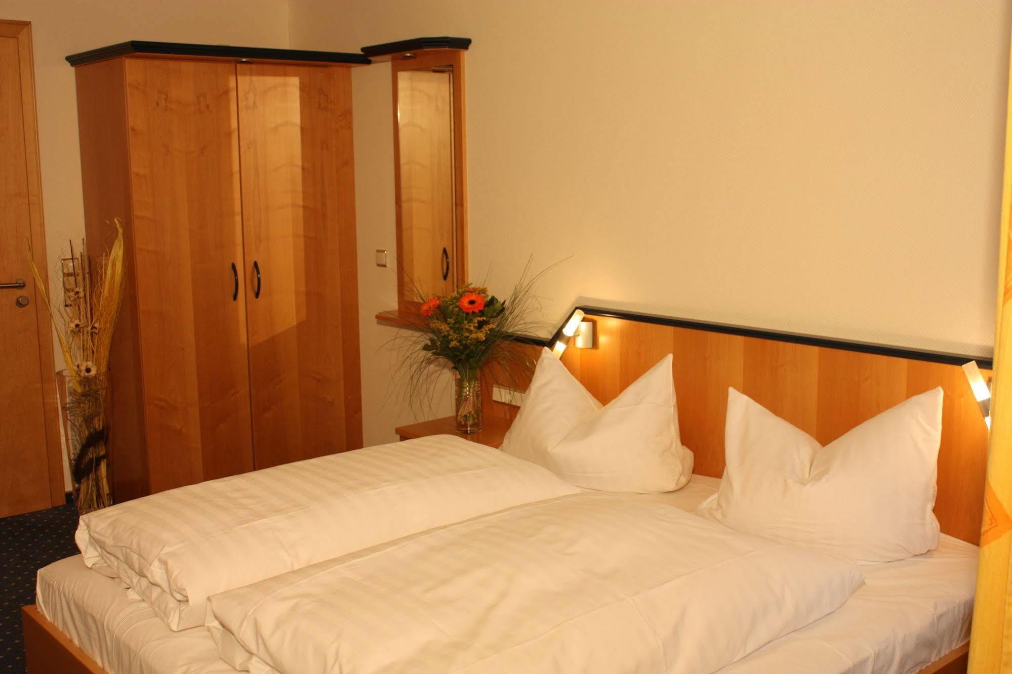 Hotel Gasthof Zum Biber Motten Екстер'єр фото