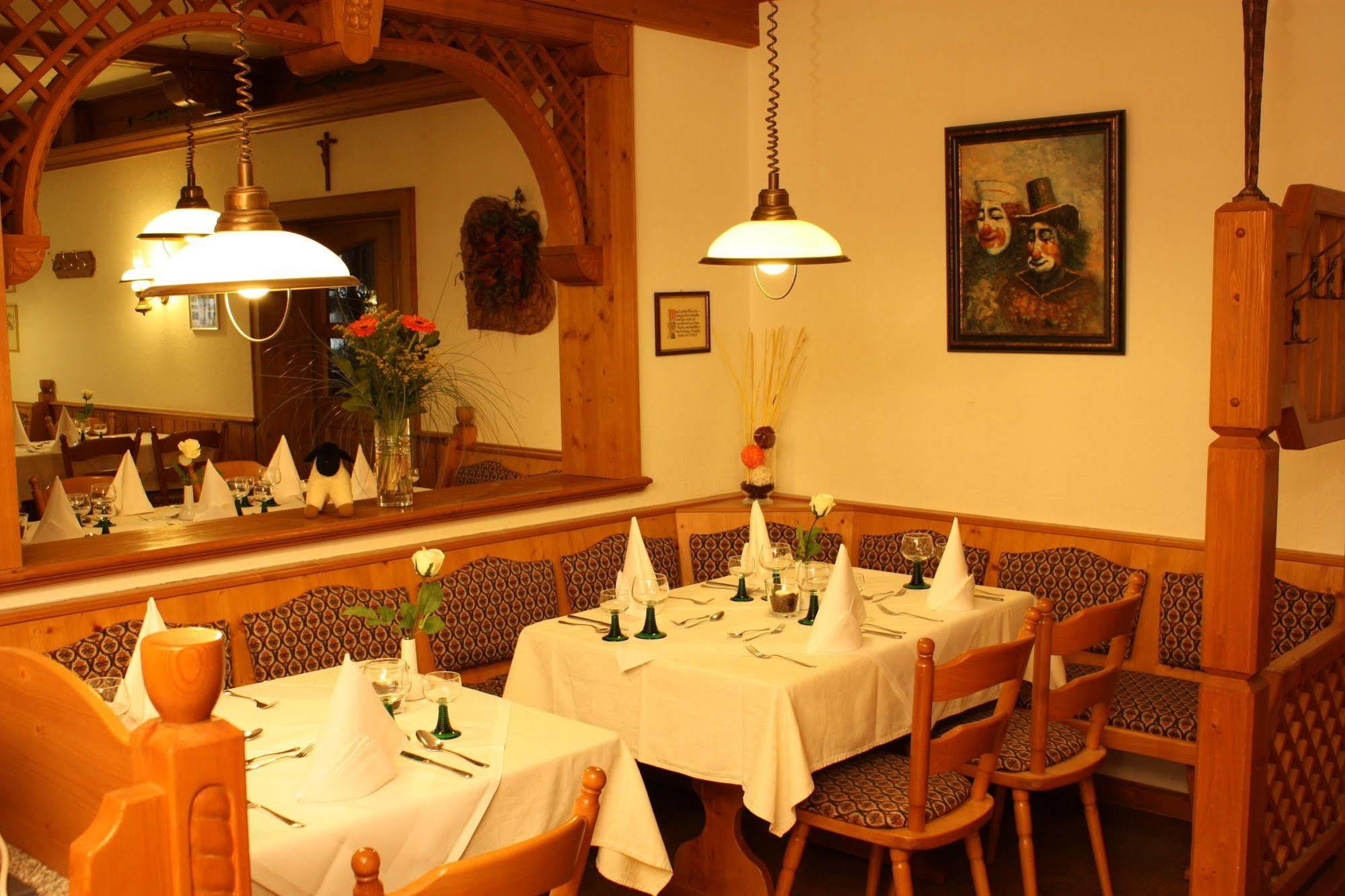 Hotel Gasthof Zum Biber Motten Екстер'єр фото